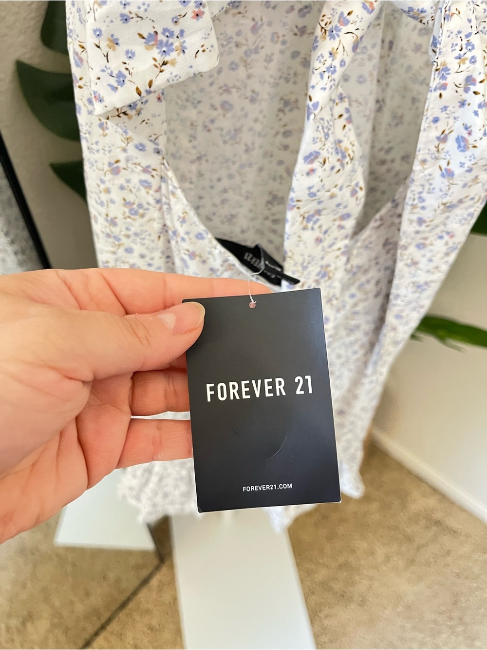 🪻Forever 21 White Mini Dress with Lavender Floral Print - Picture 5 of 8